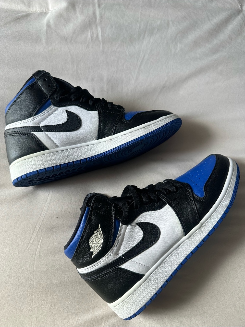 Nike Air Jordan 1 - Black White Blue - Picture 2 of 5